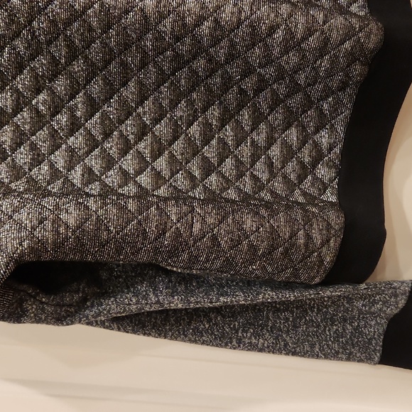 BCBGeneration Sweatshirt size L - Picture 2 of 6